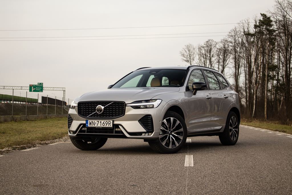 Volvo XC60 B4 AWD Plus Dark